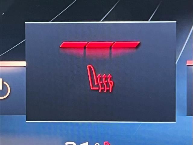 X1 xDrive 20d xLine テクノロジーPKG/HUD/BSM/シートヒーター/アンビエントライト/アップルカープレイ/全周囲カメラ/ブラインドアシスト/バーチャルコックピット/電動リアゲート/パワーシート/アダプティブクルコン(6枚目)