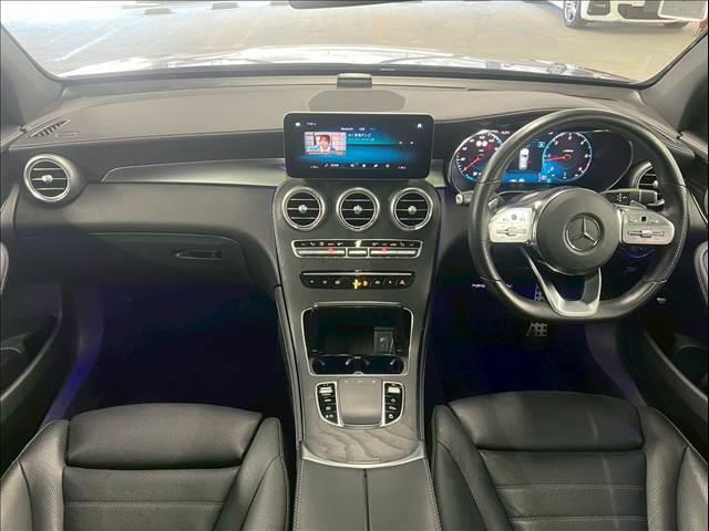 【インテリア】ブラックを基調とした、洗練されたインテリアは一見の価値あり。