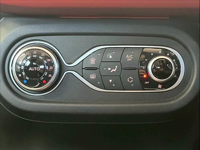 【オートエアコン】で簡単にエアコンの温度調節も可能です。