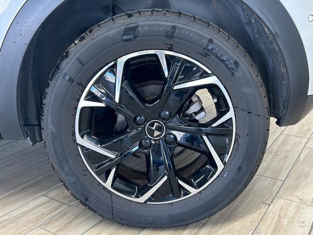 ＤＳ３クロスバック ソーシック　ナビゲーション／ＡｐｐｌｅＣａｒＰｌａｙ／アンドロイドオート／Ｂｌｕｅｔｏｏｔｈ／バックカメラ／アダプティブクルーズコントロール／ブラインドスポットモニターパドルシフト／ＬＥＤヘッドライト（21枚目）