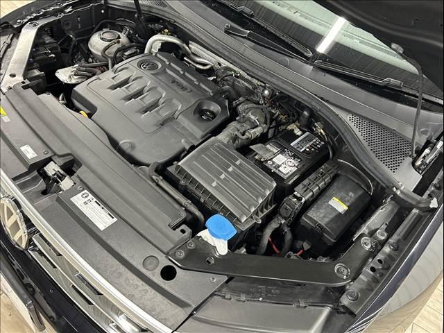 ティグアン ＴＤＩ　４モーション　ハイライン　ＡｐｐｌｅＣａｒｐｌａｙ／全周囲カメラ／メーカーナビ／フルセグテレビ／シートヒーター／アダプティブクルーズコントロール／ステアリングスイッチ／パドルシフト／パワーバックドア／プッシュスタート／（12枚目）