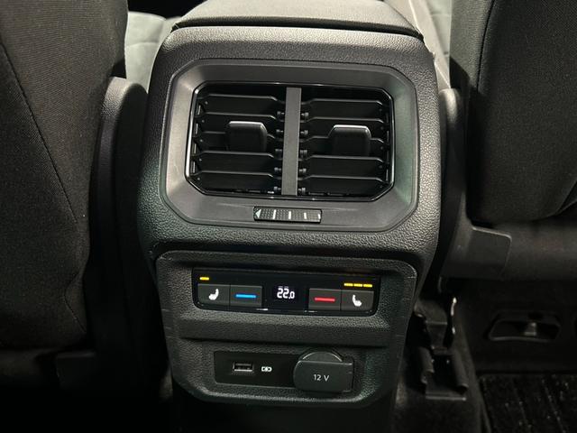ティグアン ＴＤＩ　４モーション　ハイライン　ＡｐｐｌｅＣａｒｐｌａｙ／全周囲カメラ／メーカーナビ／フルセグテレビ／シートヒーター／アダプティブクルーズコントロール／ステアリングスイッチ／パドルシフト／パワーバックドア／プッシュスタート／（64枚目）
