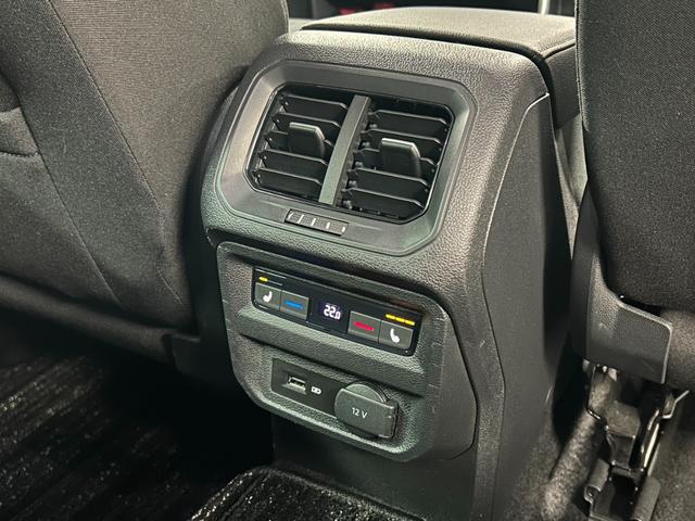 ティグアン ＴＤＩ　４モーション　ハイライン　ＡｐｐｌｅＣａｒｐｌａｙ／全周囲カメラ／メーカーナビ／フルセグテレビ／シートヒーター／アダプティブクルーズコントロール／ステアリングスイッチ／パドルシフト／パワーバックドア／プッシュスタート／（65枚目）