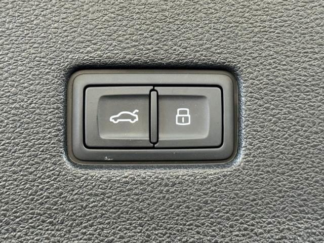 Ｑ８ ５５　ＴＦＳＩｑｕａｔｔｒｏｄｅｂｕｔｐａｃｋａｇｅ　パノラマサンルーフ／全周囲カメラ／メーカーナビ／フルセグテレビ／シートヒーター／ベンチレーション／アダプティブクルーズコントロール／パワーバックドア／ＢＡＮＧ＆ＯＬＵＦＦＤＥＮ／バーチャルコックピット（7枚目）