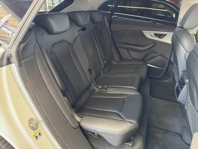 Ｑ８ ５５　ＴＦＳＩｑｕａｔｔｒｏｄｅｂｕｔｐａｃｋａｇｅ　パノラマサンルーフ／全周囲カメラ／メーカーナビ／フルセグテレビ／シートヒーター／ベンチレーション／アダプティブクルーズコントロール／パワーバックドア／ＢＡＮＧ＆ＯＬＵＦＦＤＥＮ／バーチャルコックピット（10枚目）