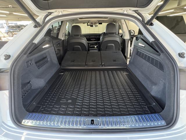 Ｑ８ ５５　ＴＦＳＩｑｕａｔｔｒｏｄｅｂｕｔｐａｃｋａｇｅ　パノラマサンルーフ／全周囲カメラ／メーカーナビ／フルセグテレビ／シートヒーター／ベンチレーション／アダプティブクルーズコントロール／パワーバックドア／ＢＡＮＧ＆ＯＬＵＦＦＤＥＮ／バーチャルコックピット（37枚目）