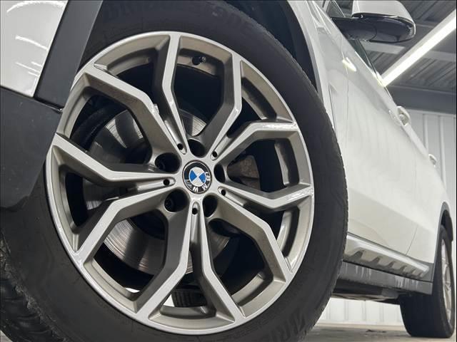 Ｘ３ ディーゼル　ｘＤｒｉｖｅ　２０ｄ　ｘＬｉｎｅ　ＲＨＤ　茶革／シートヒーター／アダプティブクルコン／クリアランスソナー／ブラインドアシスト／フルセグ／電動リアゲート／ヘッドアップディスプレイ／スマートキー／Ｗエアコン／パワーシート／全周囲カメラ／ＬＥＤ（20枚目）