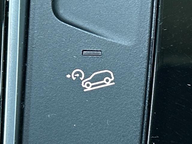 Ｘ３ ディーゼル　ｘＤｒｉｖｅ　２０ｄ　ｘＬｉｎｅ　ＲＨＤ　茶革／シートヒーター／アダプティブクルコン／クリアランスソナー／ブラインドアシスト／フルセグ／電動リアゲート／ヘッドアップディスプレイ／スマートキー／Ｗエアコン／パワーシート／全周囲カメラ／ＬＥＤ（37枚目）