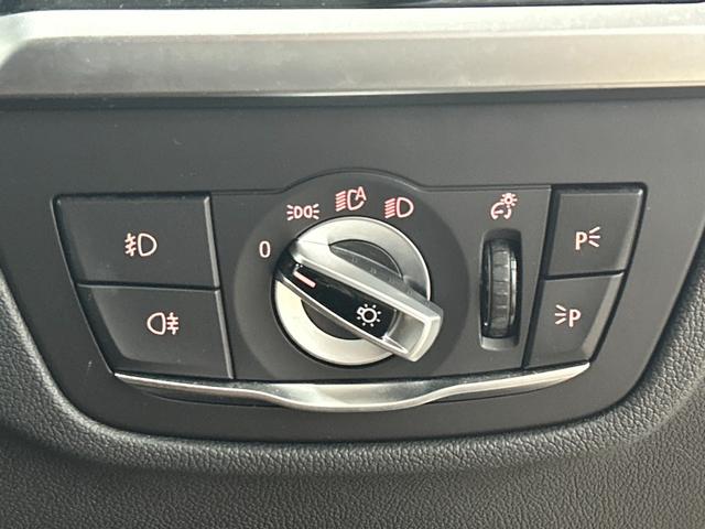 Ｘ３ ディーゼル　ｘＤｒｉｖｅ　２０ｄ　ｘＬｉｎｅ　ＲＨＤ　茶革／シートヒーター／アダプティブクルコン／クリアランスソナー／ブラインドアシスト／フルセグ／電動リアゲート／ヘッドアップディスプレイ／スマートキー／Ｗエアコン／パワーシート／全周囲カメラ／ＬＥＤ（47枚目）