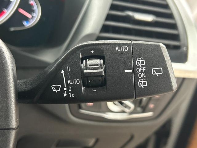 Ｘ３ ディーゼル　ｘＤｒｉｖｅ　２０ｄ　ｘＬｉｎｅ　ＲＨＤ　茶革／シートヒーター／アダプティブクルコン／クリアランスソナー／ブラインドアシスト／フルセグ／電動リアゲート／ヘッドアップディスプレイ／スマートキー／Ｗエアコン／パワーシート／全周囲カメラ／ＬＥＤ（56枚目）