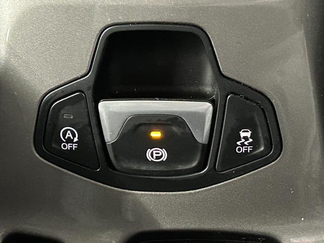 ジープ・レネゲード リミテッド 純正ナビ/フルセグTV/Bluetooth/バックカメラ/AppleCarplay/アンドロイドオート/黒革/シートヒーター/ステアリングヒーター/ブラインドスポットモニター/LEDヘッドライト(48枚目)