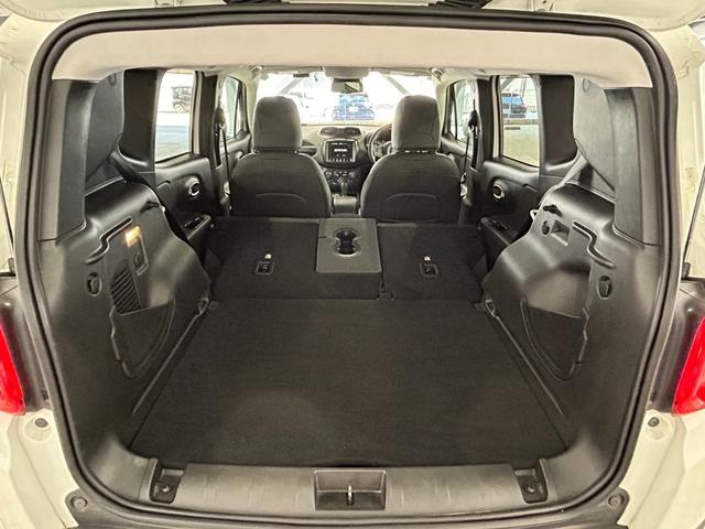 ジープ・レネゲード リミテッド 純正ナビ/フルセグTV/Bluetooth/バックカメラ/AppleCarplay/アンドロイドオート/黒革/シートヒーター/ステアリングヒーター/ブラインドスポットモニター/LEDヘッドライト(61枚目)