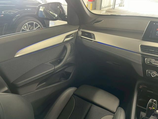 Ｘ１ ｘＤｒｉｖｅ　１８ｄ　Ｍスポーツ　純正ナビ／バックカメラ／Ｂｌｕｅｔｏｏｔｈ／アダプティブクルーズコントロール／電動リアゲート／パワーシート／シートメモリー／クリアランスソナー／アンビエントライト／電子パーキング／ＬＥＤヘッドライト（22枚目）