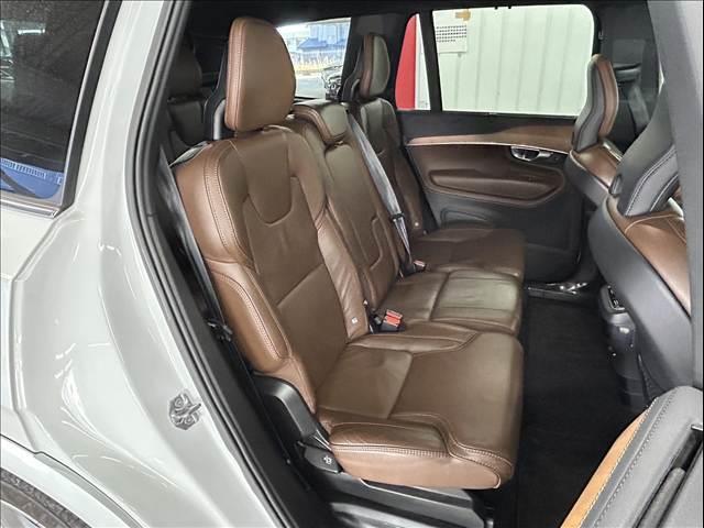 ＸＣ９０ Ｔ６　ＡＷＤ　インスクリプション　純正ナビ／フルセグＴＶ／Ｂｌｕｅｔｏｏｔｈ／全周囲カメラ／ＡｐｐｌｅＣａｒｐｌａｙ／アンドロイドオートハーマンカードン／茶革／シートヒーター／ベンチレーション／ステアリングヒーター／ＬＥＤヘッドライト（8枚目）