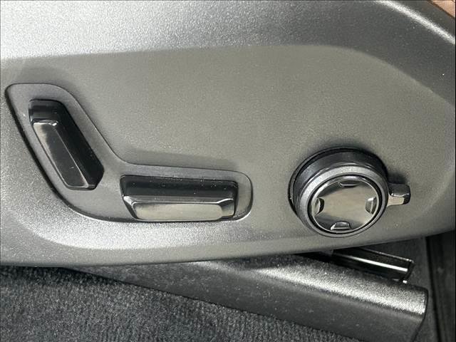 ＸＣ９０ Ｔ６　ＡＷＤ　インスクリプション　純正ナビ／フルセグＴＶ／Ｂｌｕｅｔｏｏｔｈ／全周囲カメラ／ＡｐｐｌｅＣａｒｐｌａｙ／アンドロイドオートハーマンカードン／茶革／シートヒーター／ベンチレーション／ステアリングヒーター／ＬＥＤヘッドライト（9枚目）