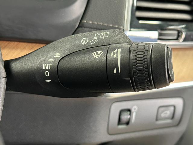 ＸＣ９０ Ｔ６　ＡＷＤ　インスクリプション　純正ナビ／フルセグＴＶ／Ｂｌｕｅｔｏｏｔｈ／全周囲カメラ／ＡｐｐｌｅＣａｒｐｌａｙ／アンドロイドオートハーマンカードン／茶革／シートヒーター／ベンチレーション／ステアリングヒーター／ＬＥＤヘッドライト（27枚目）