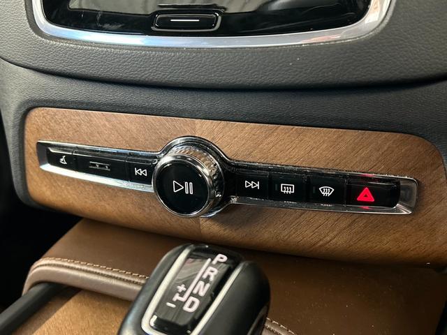 ＸＣ９０ Ｔ６　ＡＷＤ　インスクリプション　純正ナビ／フルセグＴＶ／Ｂｌｕｅｔｏｏｔｈ／全周囲カメラ／ＡｐｐｌｅＣａｒｐｌａｙ／アンドロイドオートハーマンカードン／茶革／シートヒーター／ベンチレーション／ステアリングヒーター／ＬＥＤヘッドライト（46枚目）
