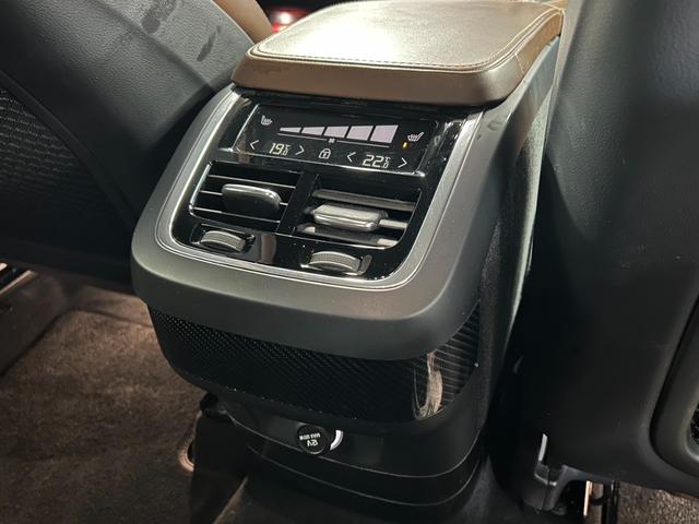 ＸＣ９０ Ｔ６　ＡＷＤ　インスクリプション　純正ナビ／フルセグＴＶ／Ｂｌｕｅｔｏｏｔｈ／全周囲カメラ／ＡｐｐｌｅＣａｒｐｌａｙ／アンドロイドオートハーマンカードン／茶革／シートヒーター／ベンチレーション／ステアリングヒーター／ＬＥＤヘッドライト（57枚目）