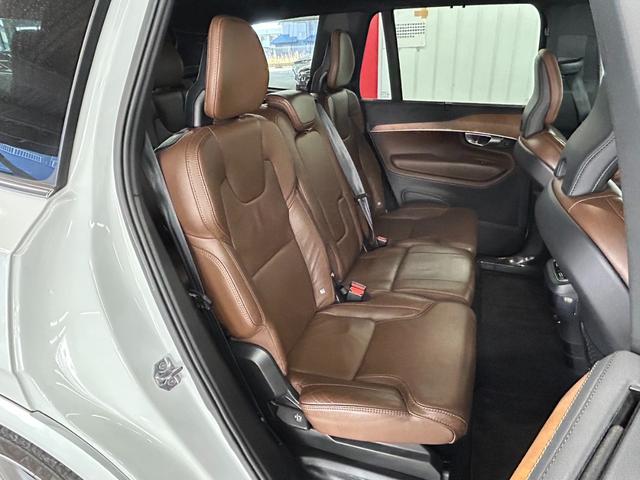 ＸＣ９０ Ｔ６　ＡＷＤ　インスクリプション　純正ナビ／フルセグＴＶ／Ｂｌｕｅｔｏｏｔｈ／全周囲カメラ／ＡｐｐｌｅＣａｒｐｌａｙ／アンドロイドオートハーマンカードン／茶革／シートヒーター／ベンチレーション／ステアリングヒーター／ＬＥＤヘッドライト（60枚目）