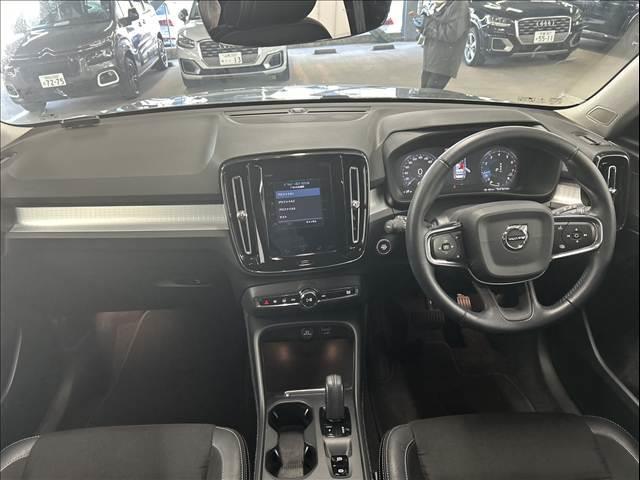 XC40 T4 モメンタム 純正ナビ/フルセグTV/Bluetooth/全周囲カメラ/AppleCarplay/アンドロイドオート/シートヒーター/電動リアゲート/パワーシート/アダプティブクルーズコントロール(3枚目)
