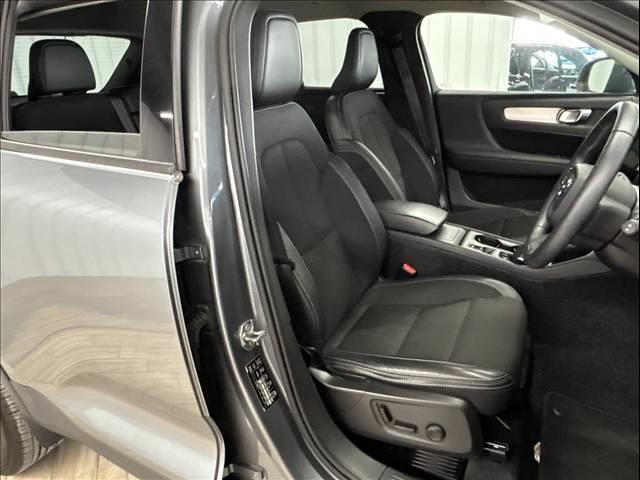 XC40 T4 モメンタム 純正ナビ/フルセグTV/Bluetooth/全周囲カメラ/AppleCarplay/アンドロイドオート/シートヒーター/電動リアゲート/パワーシート/アダプティブクルーズコントロール(7枚目)