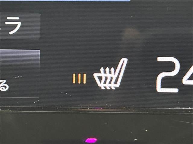 XC40 T4 モメンタム 純正ナビ/フルセグTV/Bluetooth/全周囲カメラ/AppleCarplay/アンドロイドオート/シートヒーター/電動リアゲート/パワーシート/アダプティブクルーズコントロール(10枚目)