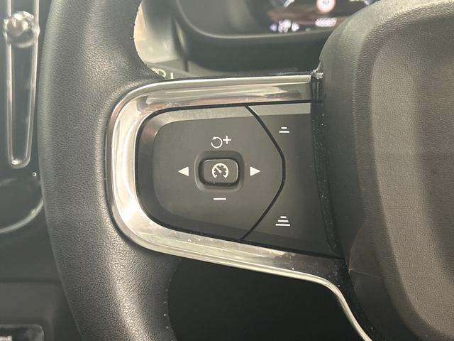 XC40 T4 モメンタム 純正ナビ/フルセグTV/Bluetooth/全周囲カメラ/AppleCarplay/アンドロイドオート/シートヒーター/電動リアゲート/パワーシート/アダプティブクルーズコントロール(48枚目)