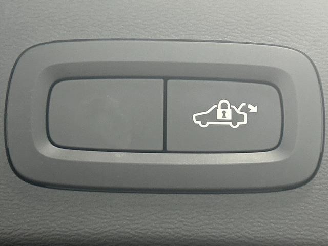 XC40 T4 モメンタム 純正ナビ/フルセグTV/Bluetooth/全周囲カメラ/AppleCarplay/アンドロイドオート/シートヒーター/電動リアゲート/パワーシート/アダプティブクルーズコントロール(54枚目)