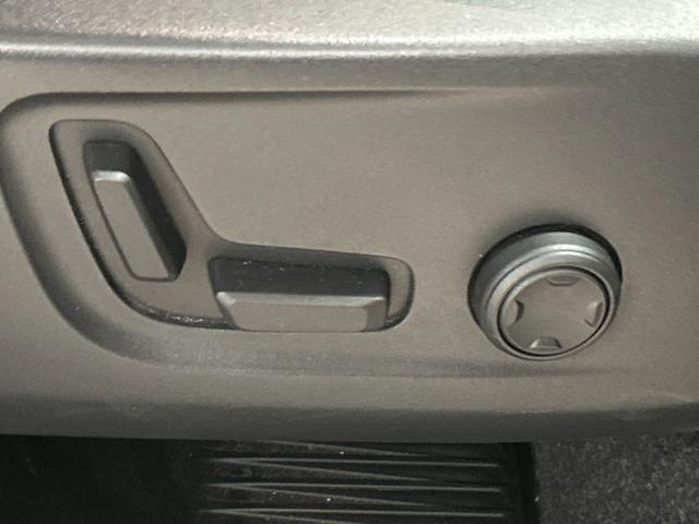 XC40 T4 モメンタム 純正ナビ/フルセグTV/Bluetooth/全周囲カメラ/AppleCarplay/アンドロイドオート/シートヒーター/電動リアゲート/パワーシート/アダプティブクルーズコントロール(55枚目)