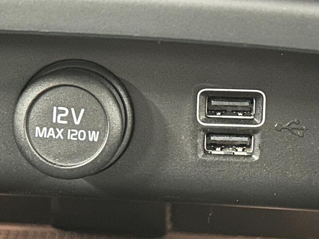 XC40 T4 モメンタム 純正ナビ/フルセグTV/Bluetooth/全周囲カメラ/AppleCarplay/アンドロイドオート/シートヒーター/電動リアゲート/パワーシート/アダプティブクルーズコントロール(58枚目)