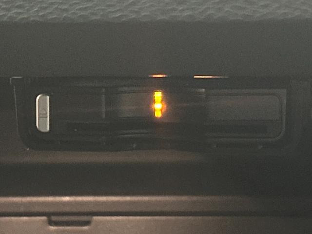 XC40 T4 モメンタム 純正ナビ/フルセグTV/Bluetooth/全周囲カメラ/AppleCarplay/アンドロイドオート/シートヒーター/電動リアゲート/パワーシート/アダプティブクルーズコントロール(59枚目)