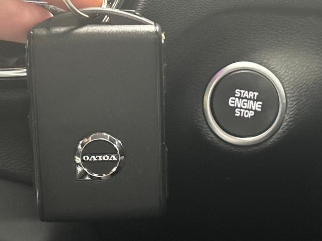 XC40 T4 モメンタム 純正ナビ/フルセグTV/Bluetooth/全周囲カメラ/AppleCarplay/アンドロイドオート/シートヒーター/電動リアゲート/パワーシート/アダプティブクルーズコントロール(69枚目)