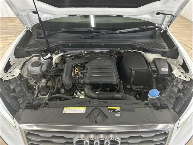 Ｑ２ １．０ＴＦＳＩスポーツ　ＡｐｐｌｅＣａｒｐｌａｙ／シートヒータ－／／ブラインドスポットモニター／電動リアゲート／アダクティブクルーズコントロール／レザーシート／アイドリングストップ／ＬＥＤヘッドライト／純正アルミ／（12枚目）