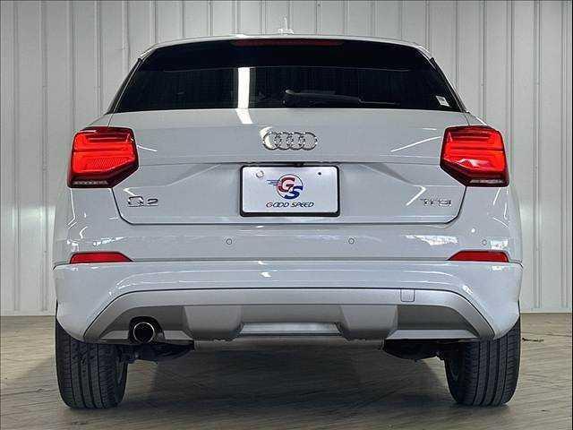 Ｑ２ １．０ＴＦＳＩスポーツ　ＡｐｐｌｅＣａｒｐｌａｙ／シートヒータ－／／ブラインドスポットモニター／電動リアゲート／アダクティブクルーズコントロール／レザーシート／アイドリングストップ／ＬＥＤヘッドライト／純正アルミ／（14枚目）