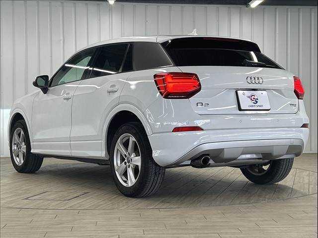 Ｑ２ １．０ＴＦＳＩスポーツ　ＡｐｐｌｅＣａｒｐｌａｙ／シートヒータ－／／ブラインドスポットモニター／電動リアゲート／アダクティブクルーズコントロール／レザーシート／アイドリングストップ／ＬＥＤヘッドライト／純正アルミ／（17枚目）