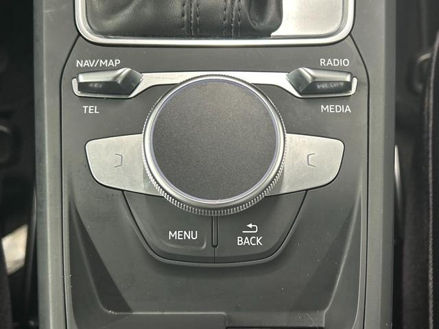 Ｑ２ １．０ＴＦＳＩスポーツ　ＡｐｐｌｅＣａｒｐｌａｙ／シートヒータ－／／ブラインドスポットモニター／電動リアゲート／アダクティブクルーズコントロール／レザーシート／アイドリングストップ／ＬＥＤヘッドライト／純正アルミ／（50枚目）