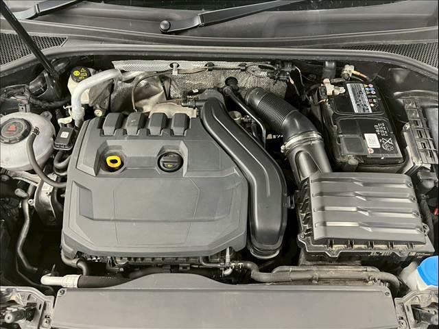 Ｑ３ ３５　ＴＦＳＩ　ａｄｖａｎｃｅｄ　全周囲カメラ／メーカーナビ／コンビニエンス＆アシスタンスＰＫＧ／アダプティブクルーズコントロール／ステアリングスイッチ／シートヒーター／パワーシート／パワーバックドア／バーチャルコックピット／ＥＴＣ（12枚目）