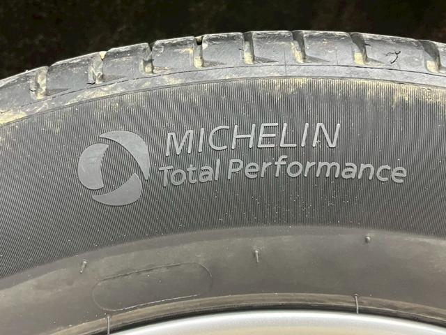 Ｑ３ ３５　ＴＦＳＩ　ａｄｖａｎｃｅｄ　全周囲カメラ／メーカーナビ／コンビニエンス＆アシスタンスＰＫＧ／アダプティブクルーズコントロール／ステアリングスイッチ／シートヒーター／パワーシート／パワーバックドア／バーチャルコックピット／ＥＴＣ（21枚目）