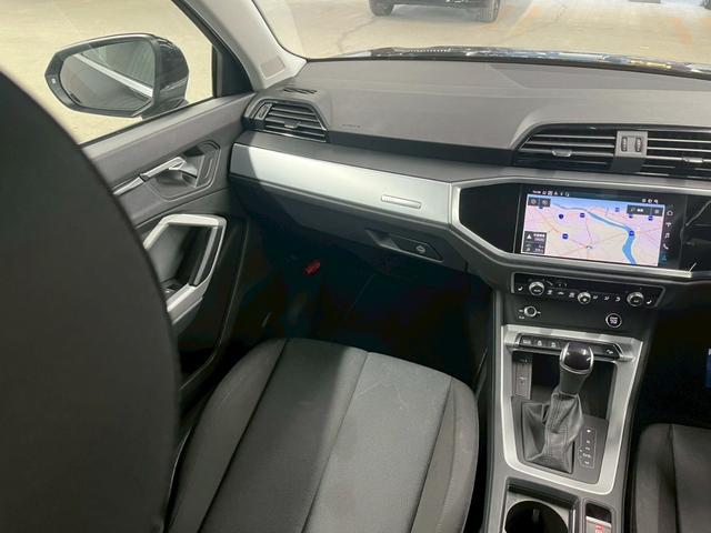 Ｑ３ ３５　ＴＦＳＩ　ａｄｖａｎｃｅｄ　全周囲カメラ／メーカーナビ／コンビニエンス＆アシスタンスＰＫＧ／アダプティブクルーズコントロール／ステアリングスイッチ／シートヒーター／パワーシート／パワーバックドア／バーチャルコックピット／ＥＴＣ（36枚目）