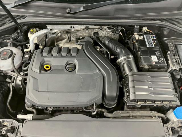 Ｑ３ ３５　ＴＦＳＩ　ａｄｖａｎｃｅｄ　全周囲カメラ／メーカーナビ／コンビニエンス＆アシスタンスＰＫＧ／アダプティブクルーズコントロール／ステアリングスイッチ／シートヒーター／パワーシート／パワーバックドア／バーチャルコックピット／ＥＴＣ（62枚目）