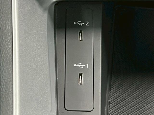 Ｑ３ ３５　ＴＦＳＩ　ａｄｖａｎｃｅｄ　全周囲カメラ／メーカーナビ／コンビニエンス＆アシスタンスＰＫＧ／アダプティブクルーズコントロール／ステアリングスイッチ／シートヒーター／パワーシート／パワーバックドア／バーチャルコックピット／ＥＴＣ（64枚目）