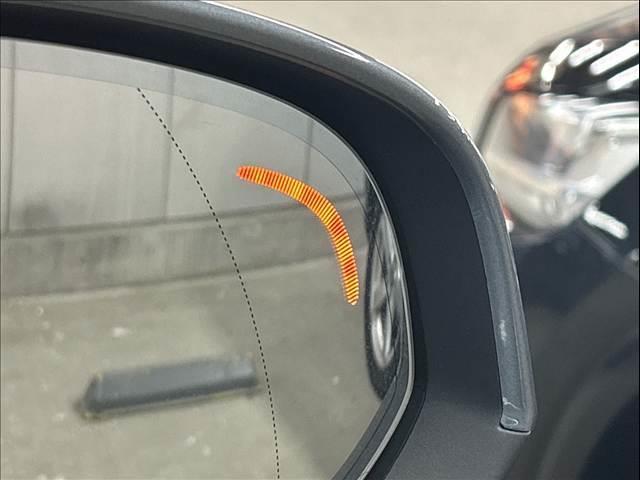 XC40 T4 モメンタム 純正ナビ/フルセグTV/Bluetooth/全周囲カメラ/AppleCarplay/アンドロイドオート/アダプティブクルーズコントロール/シートヒーター/パワーシート/電動リアゲート/LEDヘッド(11枚目)