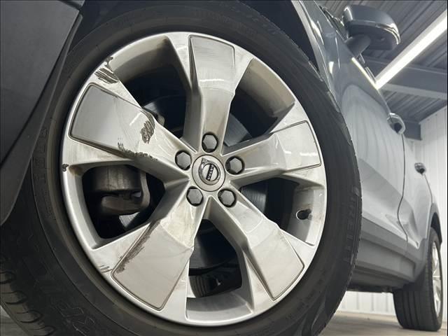 XC40 T4 モメンタム 純正ナビ/フルセグTV/Bluetooth/全周囲カメラ/AppleCarplay/アンドロイドオート/アダプティブクルーズコントロール/シートヒーター/パワーシート/電動リアゲート/LEDヘッド(19枚目)