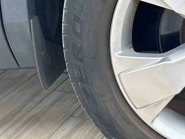 XC40 T4 モメンタム 純正ナビ/フルセグTV/Bluetooth/全周囲カメラ/AppleCarplay/アンドロイドオート/アダプティブクルーズコントロール/シートヒーター/パワーシート/電動リアゲート/LEDヘッド(22枚目)