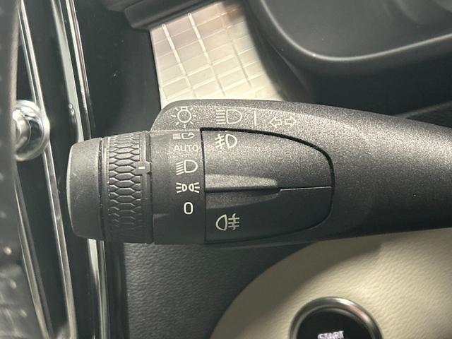 XC40 T4 モメンタム 純正ナビ/フルセグTV/Bluetooth/全周囲カメラ/AppleCarplay/アンドロイドオート/アダプティブクルーズコントロール/シートヒーター/パワーシート/電動リアゲート/LEDヘッド(45枚目)