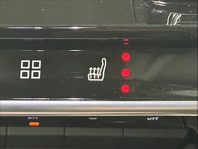 Ｃ５エアクロス ＳＨＩＮＥ　ナッパレザーパッケージ　サンルーフ／シートヒータ－／電動リアゲート／ブラインドスポットモニター／シャインナッパレザーＰＫＧ／パワーシート／アイドリングストップ／コーナーセンサー／ＬＥＤヘッドライト／アップルカープレイ（9枚目）