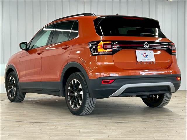 Ｔ－クロス ＴＳＩ　１ｓｔ　特別仕様車／純正ナビ／フルセグＴＶ／バックカメラ／Ｂｌｕｅｔｏｏｔｈ／ＡｐｐｌｅＣａｒｐｌａｙ／アンドロイドオート／アダプティブクルーズコントロール／ブラインドスポットモニター／ＬＥＤヘッドライト（17枚目）