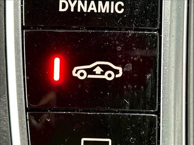 ＧＬＣ ＧＬＣ２２０ｄ　４マチック　クーペ　ＡＭＧライン　レザーエクスクルーシブパッケージ／メーカーナビ／全周囲カメラ／フルセグＴＶ／Ｂｌｕｅｔｏｏｔｈ／赤黒レザーシート／サンルーフ／ブルメスターサウンド／電動リアゲート／ブラインドスポットモニター（11枚目）