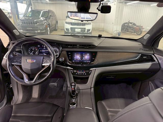 キャデラックＸＴ６ プラチナム　純正ディスプレイオーディオ／ＡｐｐｌｅＣａｒＰｌａｙ／アンドロイドオート／サンルーフ／ＢＯＳＥスピーカー／黒革シート／シートヒーター／ベンチレーション／電動リアゲート／アダプティブクルーズコントロール（21枚目）