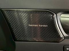 【Ｈａｒｍａｎ　Ｋａｒｄｏｎ（ハーマンカードン）】オプションの高音質スピーカーを搭載しております。専用チューニングにより、クリアで臨場感あふれるサウンドを実現しワンランク上の空間をお楽しみください。 7